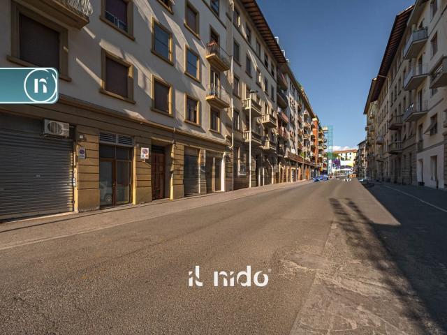 Locale Commerciale in vendita a Poggetto, Firenze