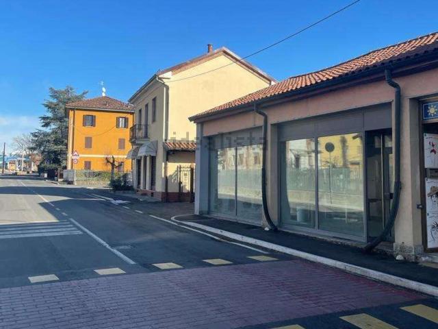 Locale Commerciale in vendita a Gazzada Schianno, Gazzada