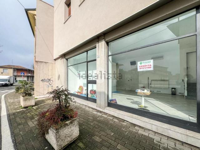 Locale Commerciale in vendita a Santa Maria, Lodi Vecchio