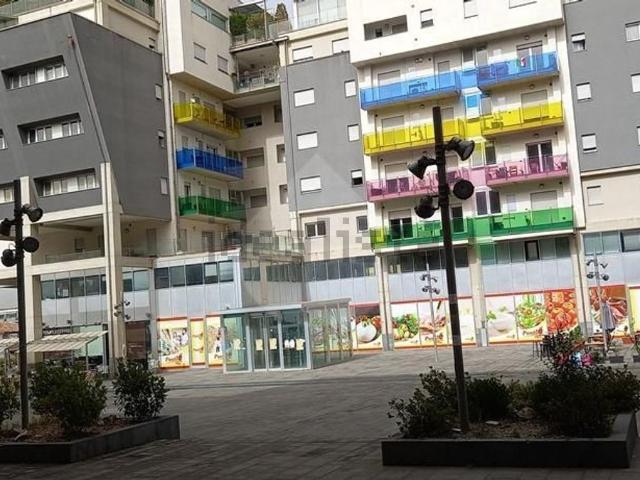 Locale Commerciale in vendita a Calabria, Cosenza