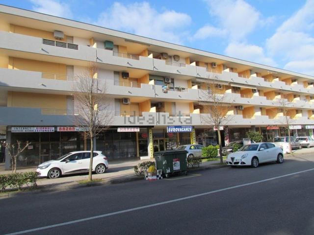 Locale Commerciale in vendita a Lido dei Pini, San Michele Al Tagliamento