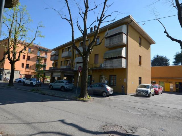 Locale Commerciale in vendita a Unione dei comuni Valli del Reno, Lavino e Samoggia, Pragatto
