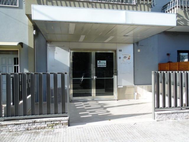Locale Commerciale in vendita a Puglia, Lecce