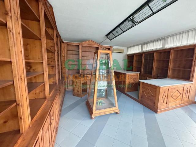Locale Commerciale in vendita a Comunità Valsugana e Tesino, Borgo Valsugana
