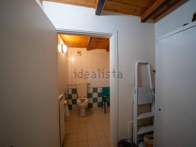 Locale Commerciale in vendita a Figline e Incisa Valdarno, Figline Valdarno