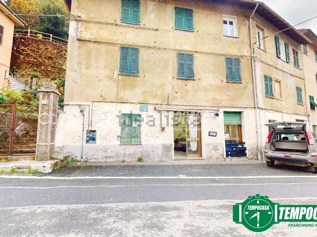 Locale Commerciale in vendita a Rossiglione, Liguria