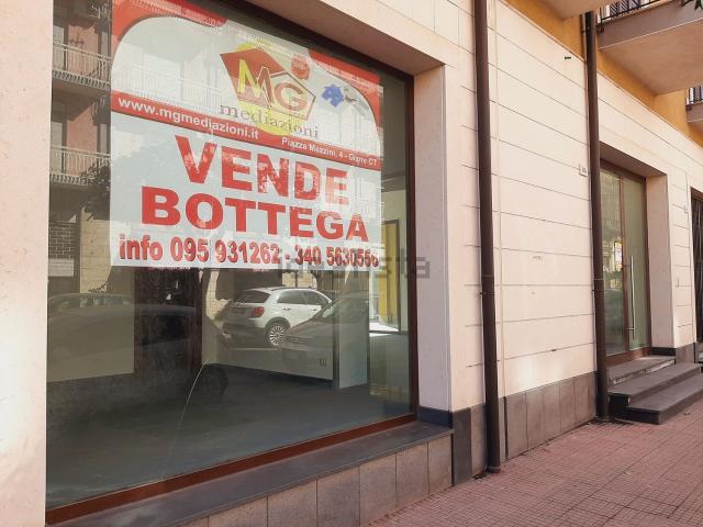 Locale Commerciale in vendita a Riposto, Sicilia
