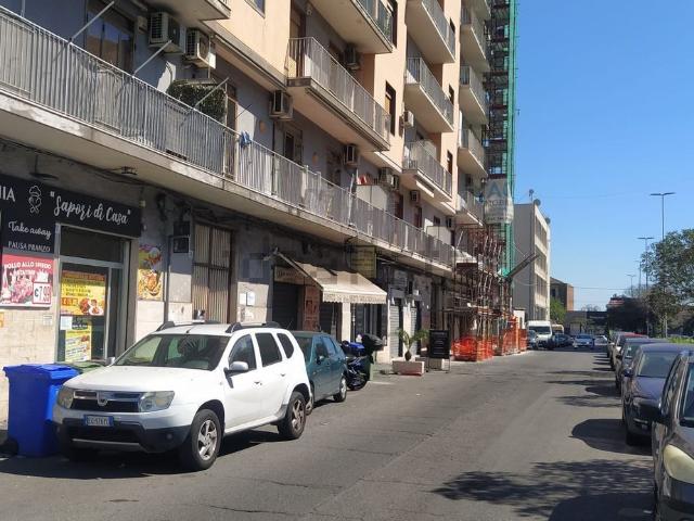 Locale Commerciale in vendita a San Giovanni Galermo-Trappeto-Cibali, Catania