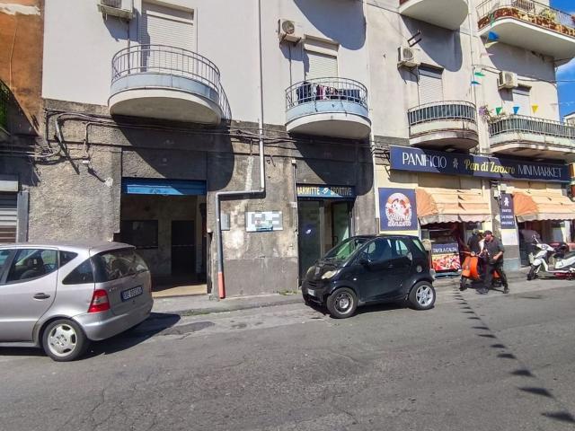 Locale Commerciale in vendita a San Giovanni Galermo-Trappeto-Cibali, Catania