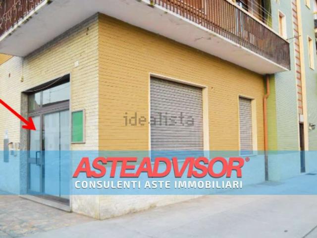 Locale Commerciale in vendita a Piemonte, Cuneo