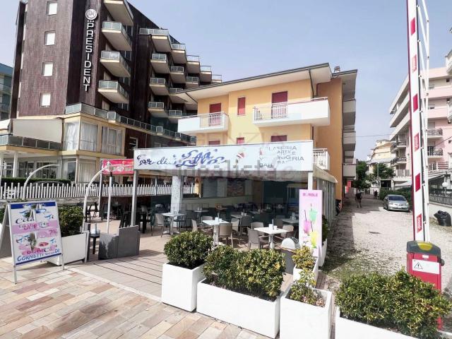Locale Commerciale in vendita a Villa Fiore, Alba Adriatica