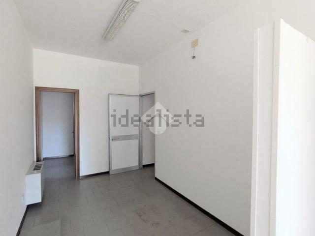 Locale Commerciale in vendita a Sacile, Friuli-Venezia Giulia