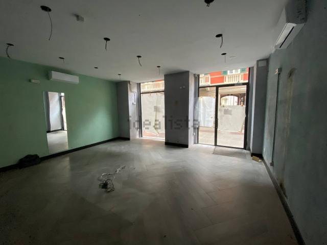 Locale Commerciale in vendita a Piemonte, Alessandria