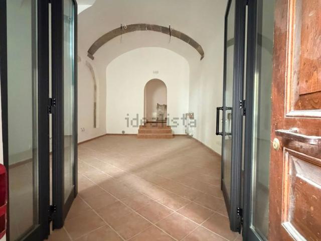 Locale Commerciale in vendita a Torretta, Tornimparte