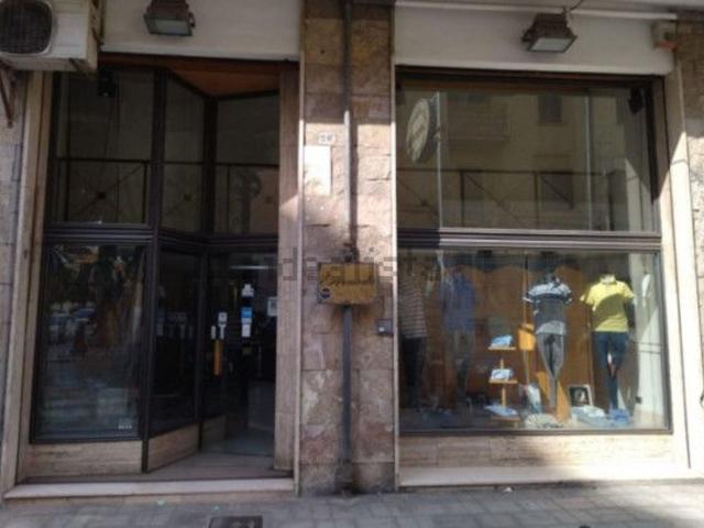 Locale Commerciale in vendita a Puglia, Foggia