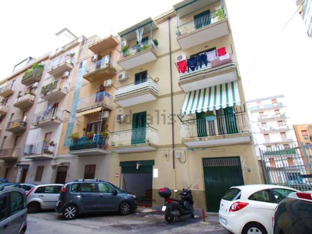 Locale Commerciale in vendita a IV Circoscrizione, Palermo