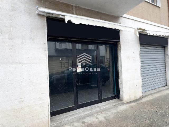 Locale Commerciale in vendita a Piccolini, Vigevano