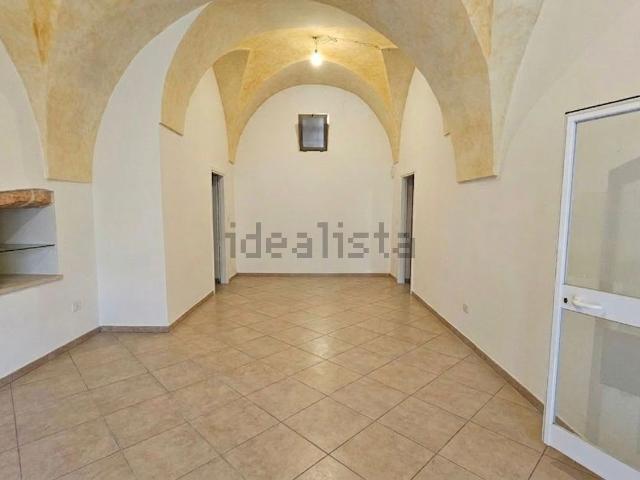 Locale Commerciale in vendita a Puglia, Lecce