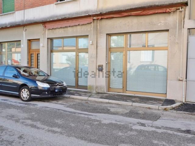 Locale Commerciale in vendita a Monfalcone, Friuli-Venezia Giulia