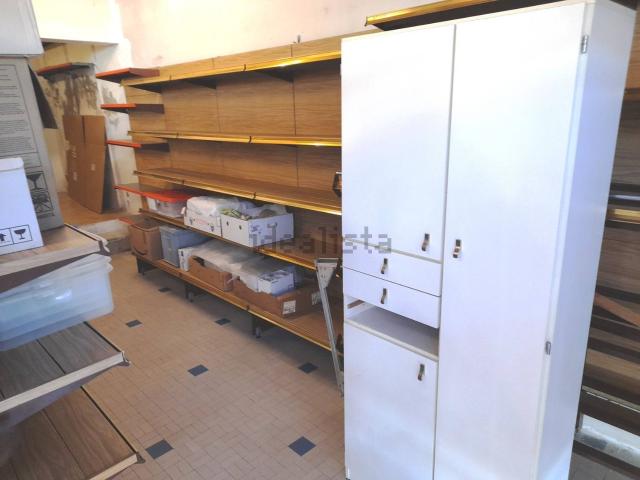 Locale Commerciale in vendita a Unione Terre e Fiumi, Copparo