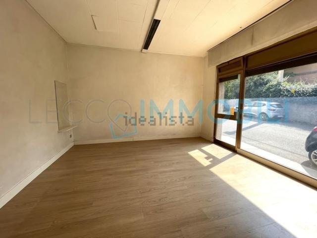 Locale Commerciale in vendita a Santo Stefano, Lecco