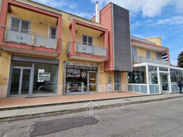 Locale Commerciale in vendita a Puglia, Lecce