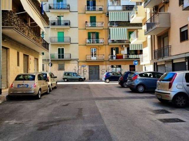 Locale Commerciale in vendita a Puglia, Barletta-andria-trani