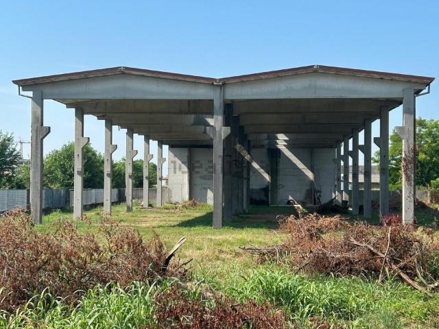 Locale Commerciale in vendita a Codroipo, Friuli-Venezia Giulia