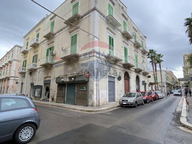 Locale Commerciale in vendita a Villaggio Belgiovine, Molfetta