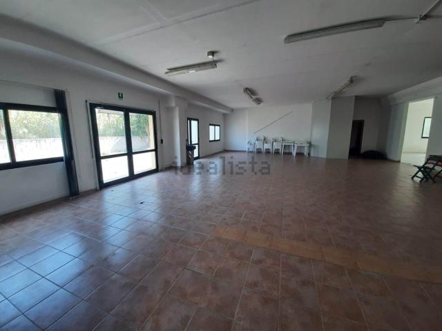 Locale Commerciale in vendita a Piccarello, Latina