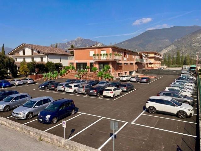 Locale Commerciale in vendita a Castrocielo, Frosinone