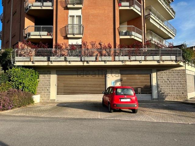 Locale Commerciale in vendita a Roma Capitale, Lazio
