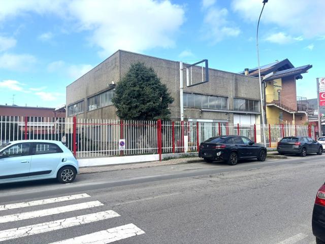 Locale Commerciale in vendita a Buccinasco, Lombardia