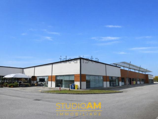 Locale Commerciale in vendita a San Giovanni del Tempio, Sacile
