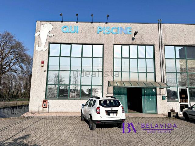 Locale Commerciale in vendita a Piemonte, Novara