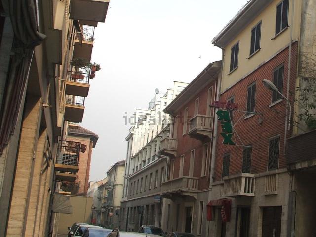 Locale Commerciale in vendita a Piemonte, Alessandria