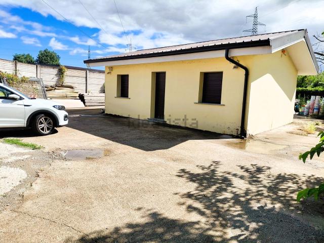 Locale Commerciale in vendita a San Giuliano Monzese, Cologno Monzese
