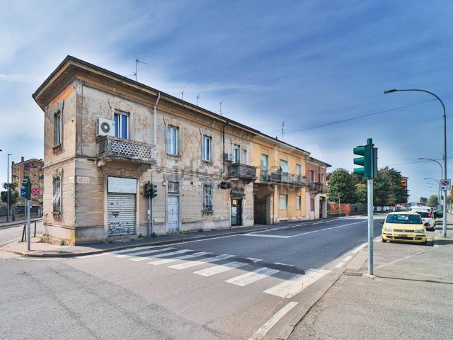 Locale Commerciale in vendita a Caponago, Lombardia