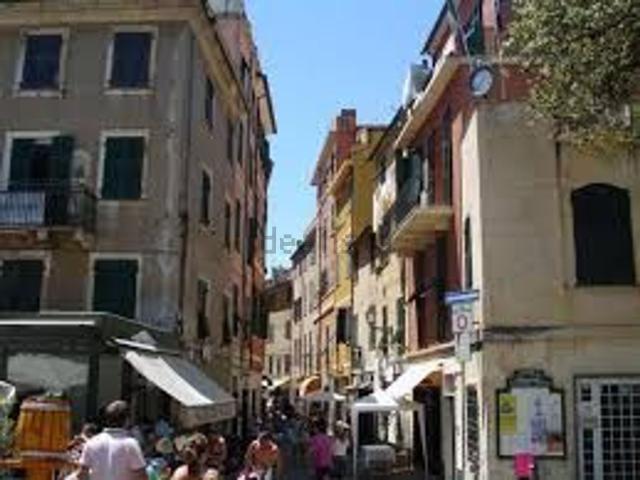 Locale Commerciale in vendita a Lavagna, Liguria
