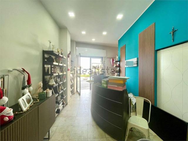 Locale Commerciale in vendita a Puglia, Bari