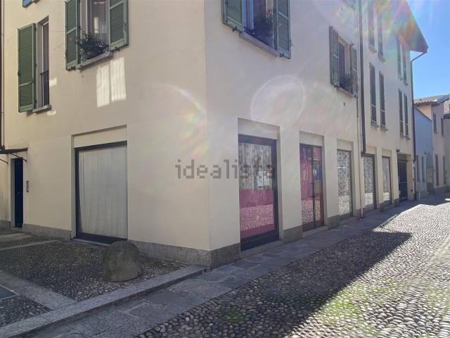 Locale Commerciale in vendita a Piemonte, Novara