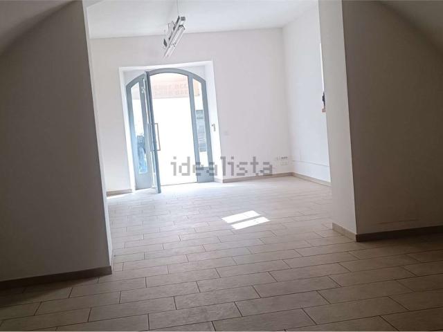 Locale Commerciale in vendita a Comunità della Valle di Sole, Commezzadura