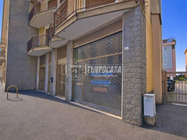 Locale Commerciale in vendita a Porta Mortara, Piemonte