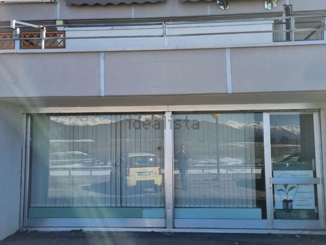 Locale Commerciale in vendita a Comunità della Val di Non, Cavareno
