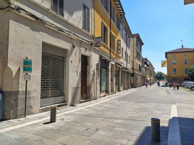 Locale Commerciale in vendita a Unione della Romagna Faentina, Faenza