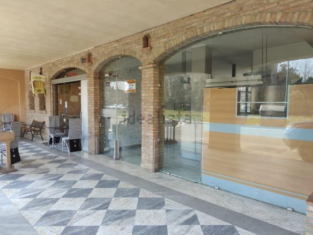 Locale Commerciale in vendita a Rivanazzano, Lombardia