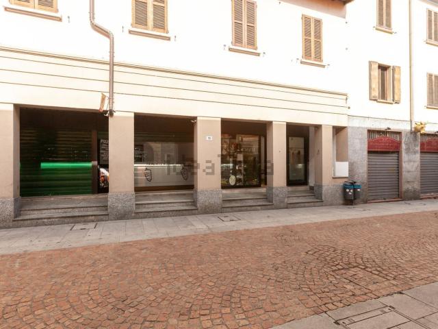 Locale Commerciale in vendita a Barnasc, Tradate