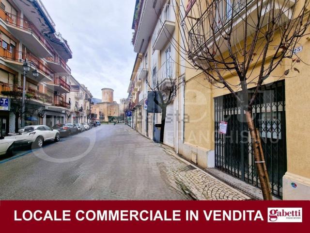 Locale Commerciale in vendita a Porta Vescovo, Salto Di Fondi