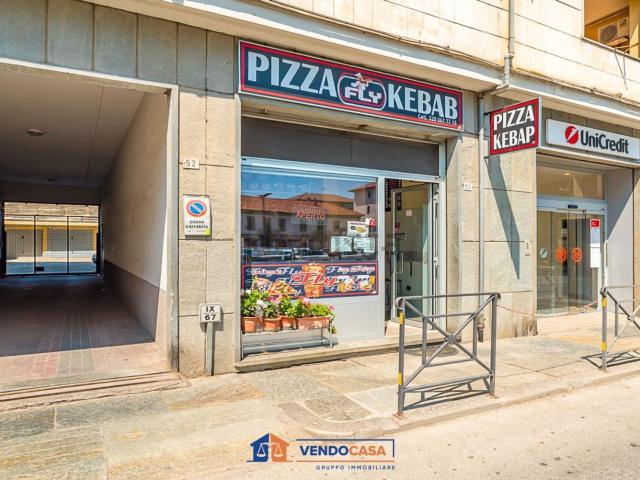 Locale Commerciale in vendita a Verzuolo, Piemonte