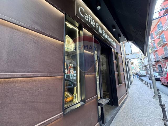 Locale Commerciale in vendita a Marano Di Napoli, Campania